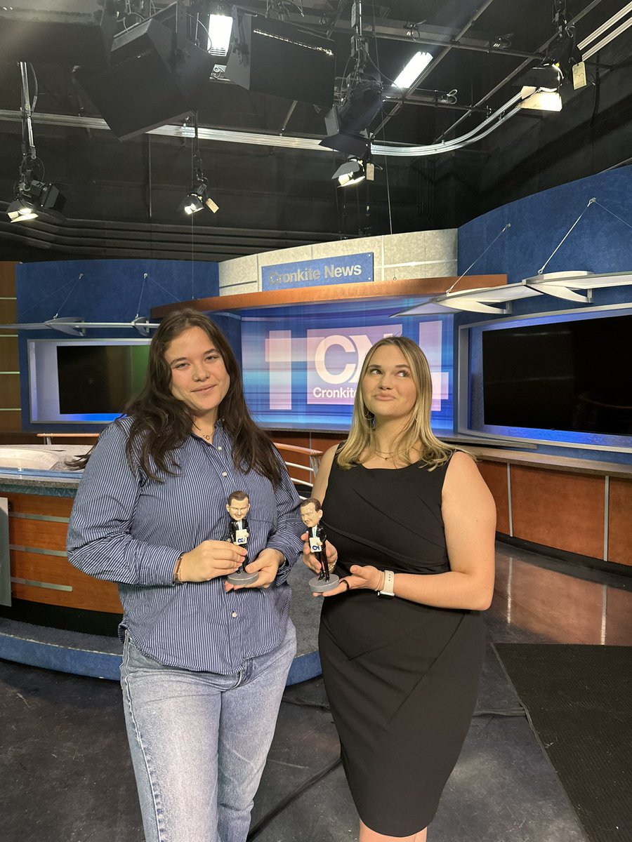 Leslie Chapman (@lesliechapman_) on Twitter photo Subtle flex…
Super excited to have received a Wally Award this week for my work on two lead stories on <a href="/cronkitenews/">Cronkite News</a> this week! There were a few hiccups, but it was all possible thanks to a team effort between myself, my producers and my instructors🫶🏻 Subtle flex…
Super excited to have received a Wally Award this week for my work on two lead stories on <a href="/cronkitenews/">Cronkite News</a> this week! There were a few hiccups, but it was all possible thanks to a team effort between myself, my producers and my instructors🫶🏻