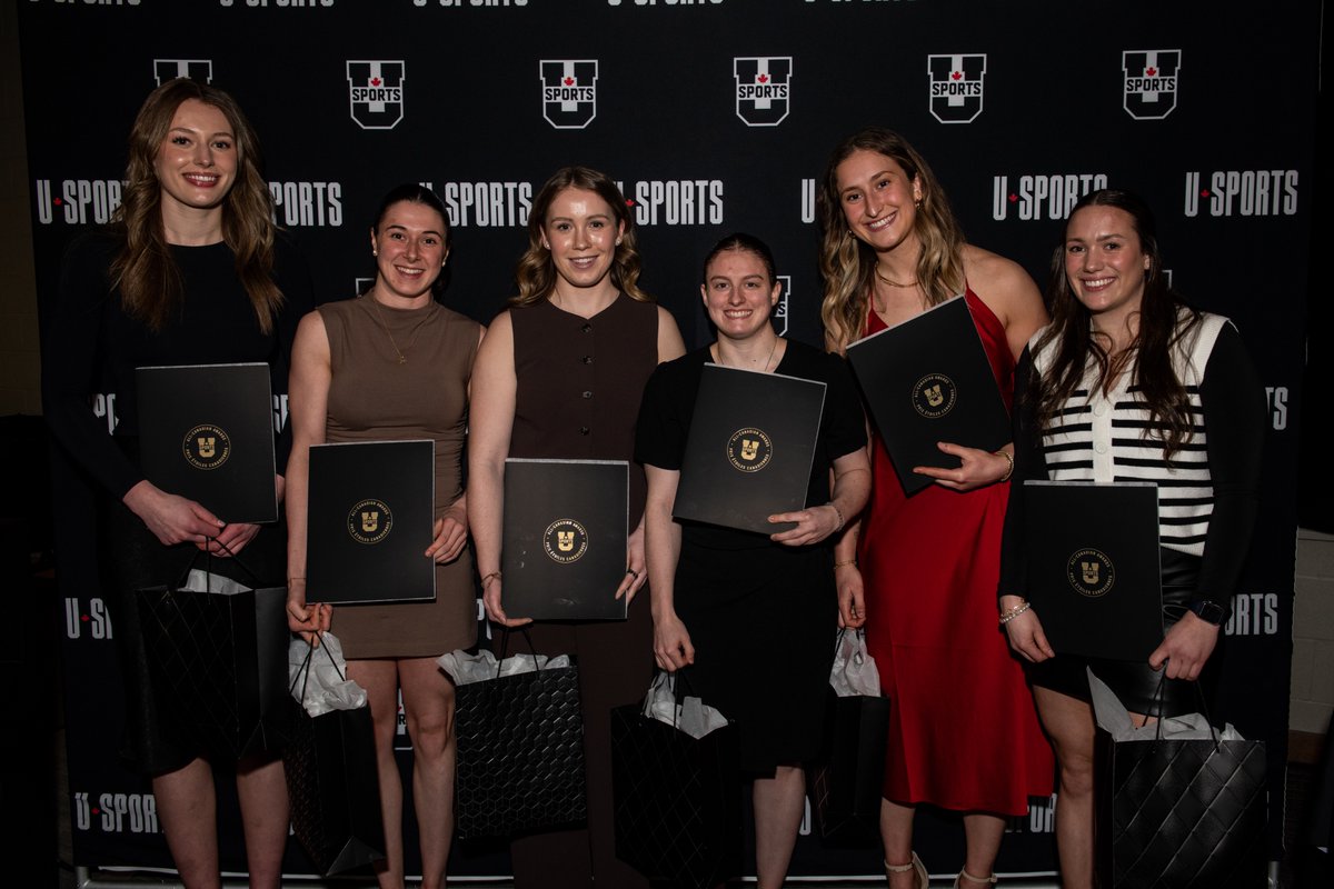 WOMEN'S HOCKEY FÉMININ 🏒 

First Team All-Canadians/Première équipe d'étoiles canadiennes  

Grace Elliott, UBC 
Émilie Lussier, Concordia 
Carly Orth, Waterloo 
Madison Laberge, Nipissing 
Léonie Philbert, Concordia 
Grace Beer, Dalhousie
