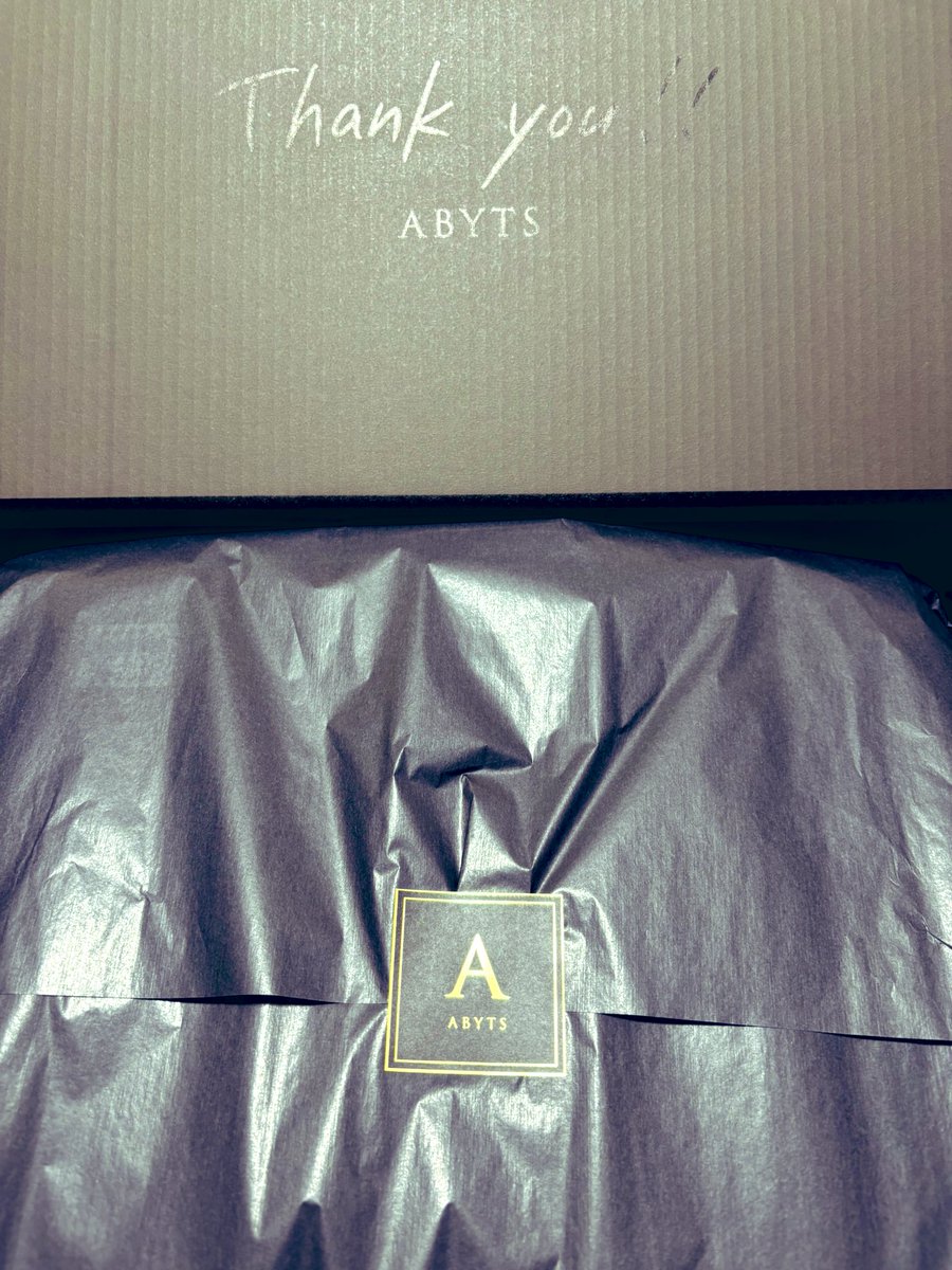 ru_tkrun's tweet photo. やっと開封〰️✨️
今シーズン付けたくて買ったけど確認不足で3月だった😅
来シーズンから使うことにする！
タグが可愛い〰️🥹🫶
#ABYTS #佐藤健 https://t.co/1Qr5nIqxRz