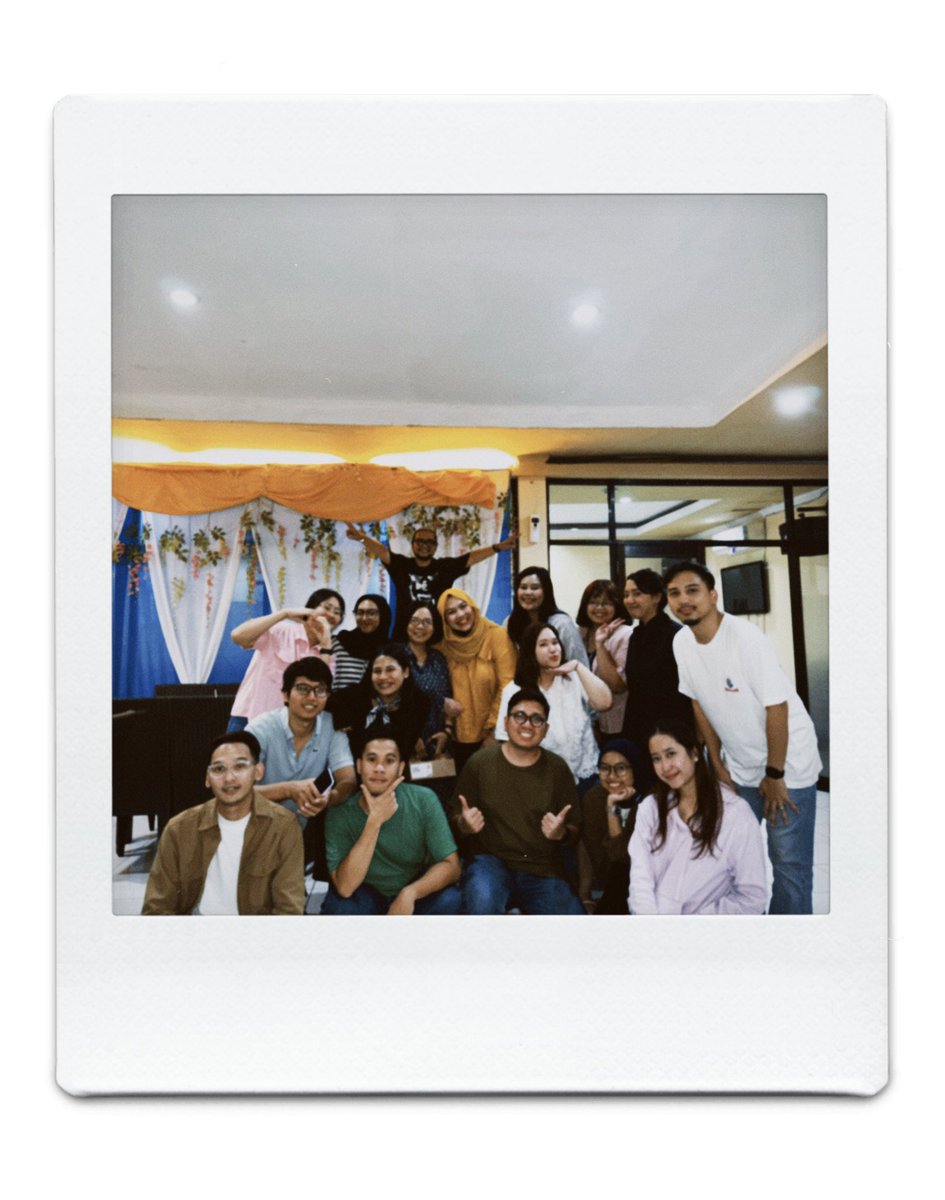 Mas munqiz: Tadi kita abis check mata gratis di kantor..

Nopal: iyaa sekalian di check, ini mata pecaharian kita masih bertahan gak sampe tahun depan..

asbun kayak gini bikin kangen genk TB 😭😭😭