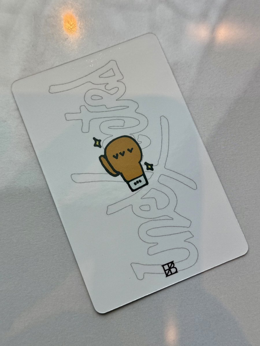 changmin’s vvv broadcast pc izzo qt +the boxing glove with vvv written on its backing too RHSJSJSK also the mousepad saying “unusually introverted ㅡ the boyz ji changmin” like LITERALLY 😂