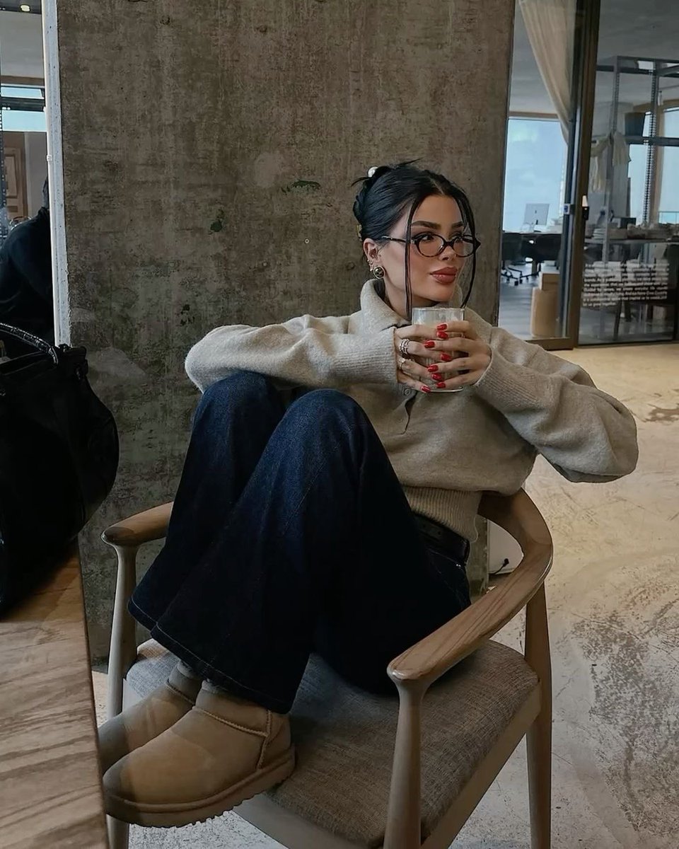 ✶ (@brunettegirl777) on Twitter photo 