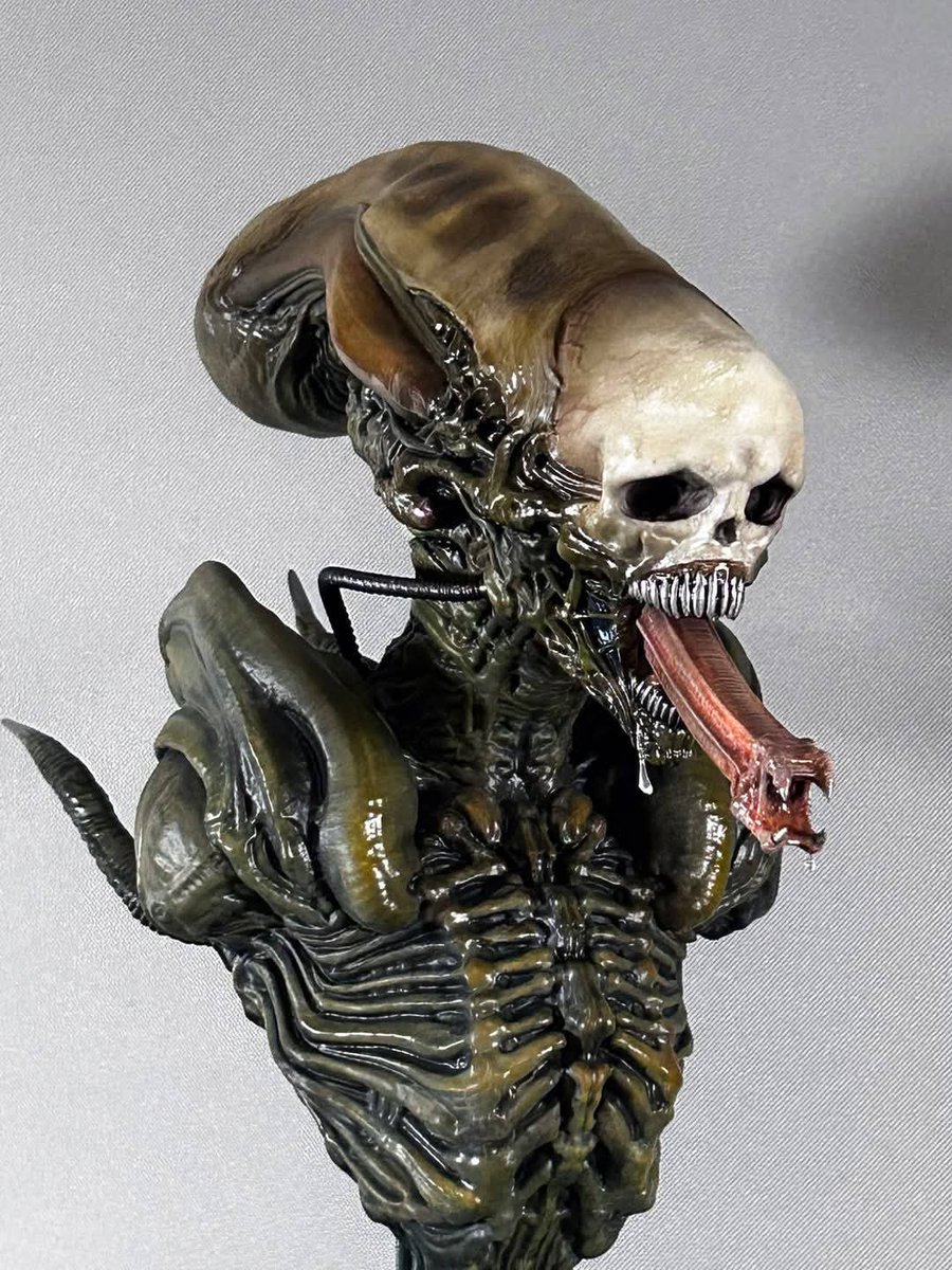Painted by John Allred (ig.) more pics in this link. 😃 🔥🔥🔥
instagram.com/jallred2?igsh=…

#conceptartwork  #illustrationartist #artist #art #sculpt #sculpture #fantasy #creature #creatures #3dart #3dsculpt #3dsculpting  #digitalartwork #digitalsculpting #alien #apikitt