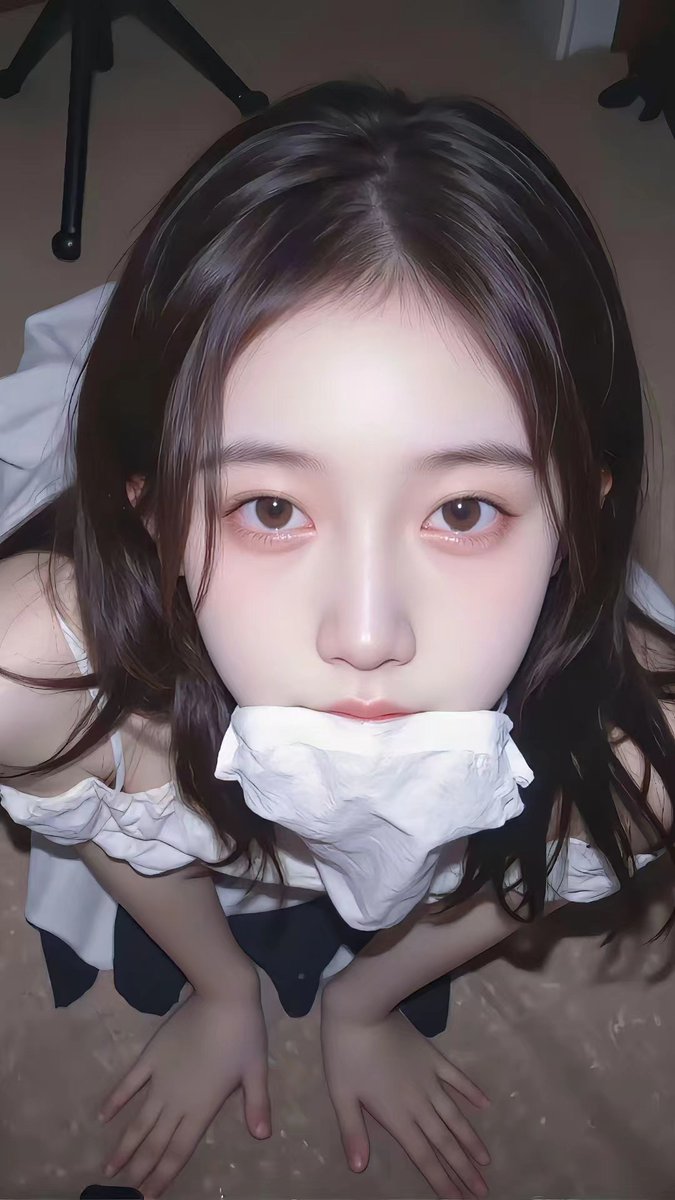 MichaelClashad's tweet photo. 谢广军女儿谢安迪是福利姬flj
存好了

完整视频链接：
https://t.co/79MAfWGoK0

视频备份：
https://t.co/tbryQo9H4U https://t.co/1q5co7S1QI