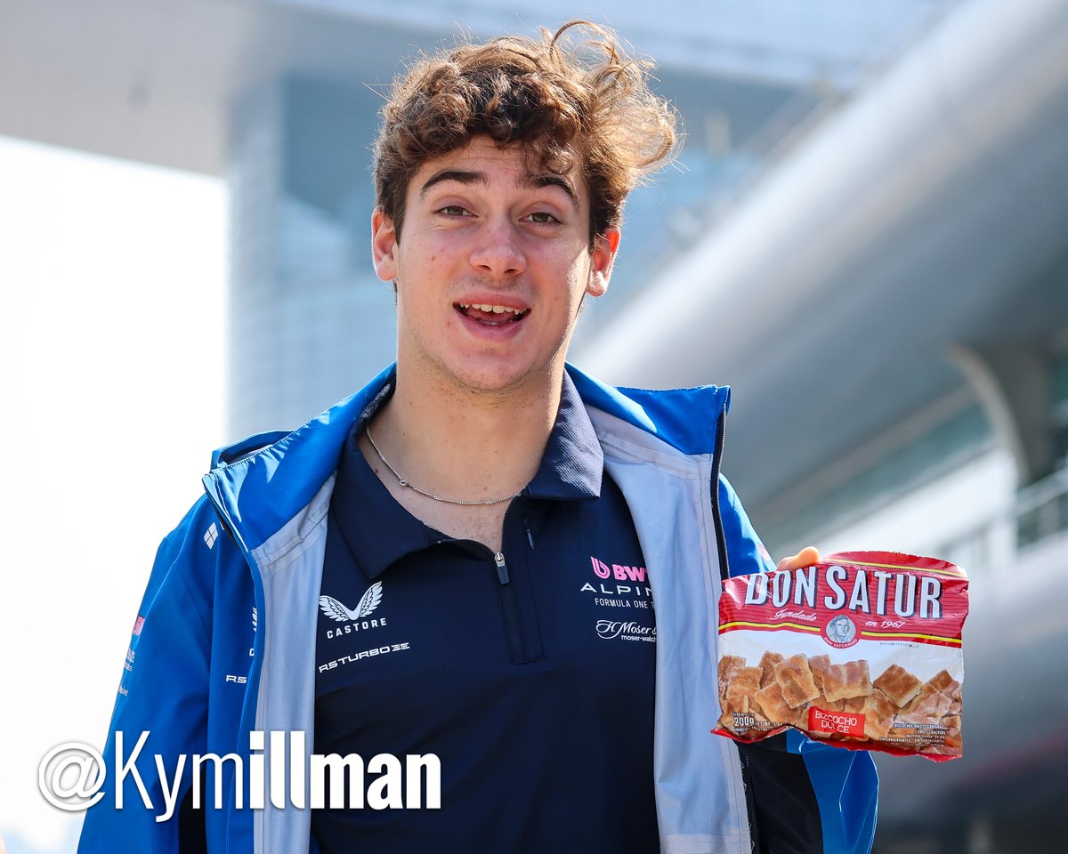 KymIllman's tweet image. FRANCO'S FAVOURITE SNACK!

Franco Colapinto loves these sweet treats from his home country, Argentina. He offered me a taste. I thought it was a bit like a shortbread biscuit. I gave it 6 out of 10. Maybe next race I will bring him some Australian snacks to try.

Franco Colapinto…
