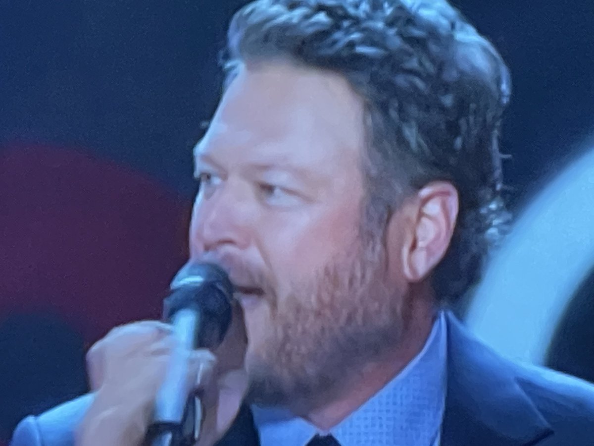 ttay8603's tweet photo. I hope @JoeDiffieOnline is shining down tonight! @blakeshelton singing #PickupMan on #Opry100 special. https://t.co/0F7tXmfaOh