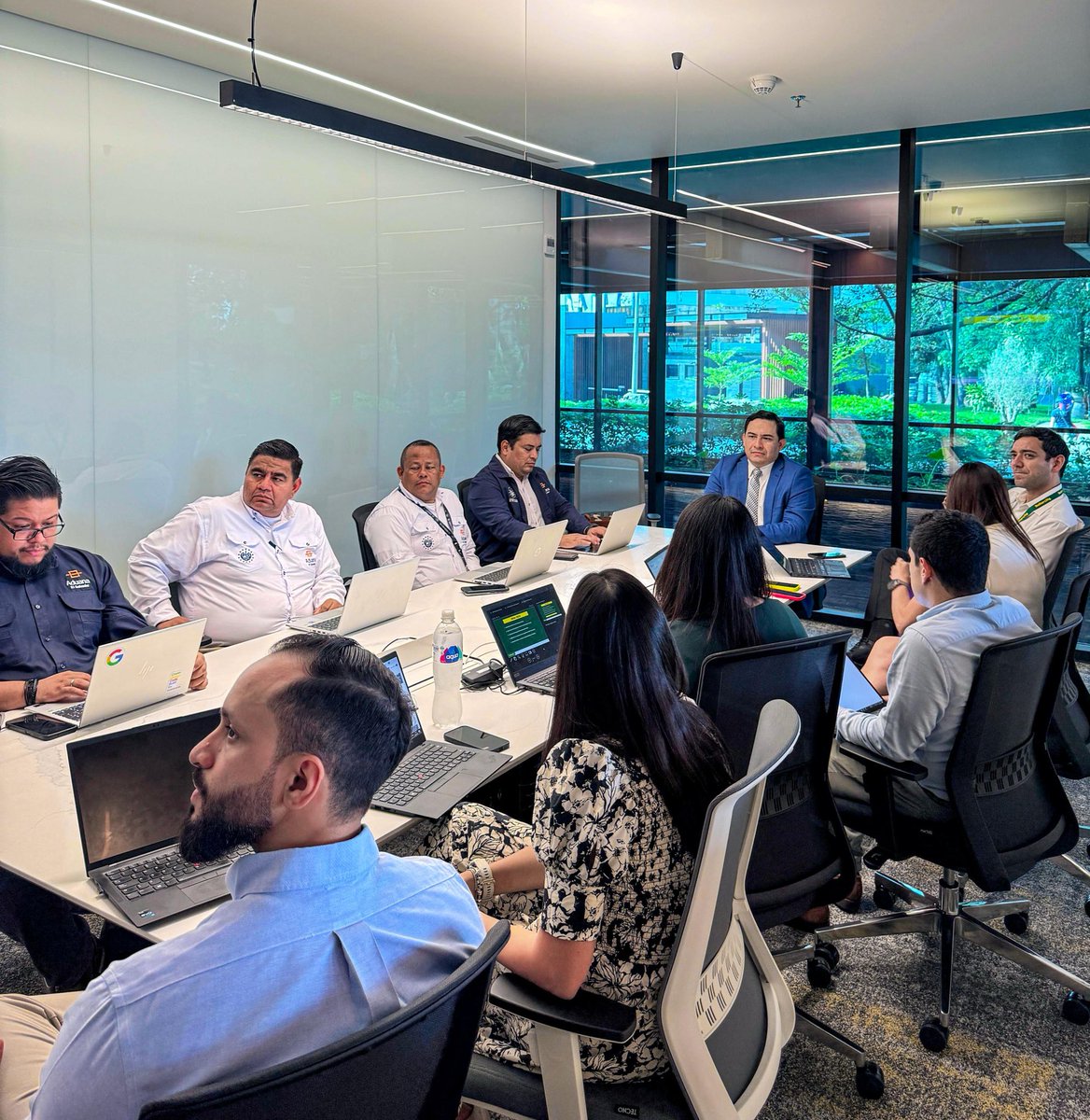 BenjaminMayo_SV's tweet image. Hoy tuve la oportunidad de visitar DollarCity, que se destaca por su modelo de negocio innovador, ofreciendo productos de calidad a precios accesibles en diferentes categorías, donde conocí los principales proyectos y explorar oportunidades de colaboración.

Además, verifiqué el…