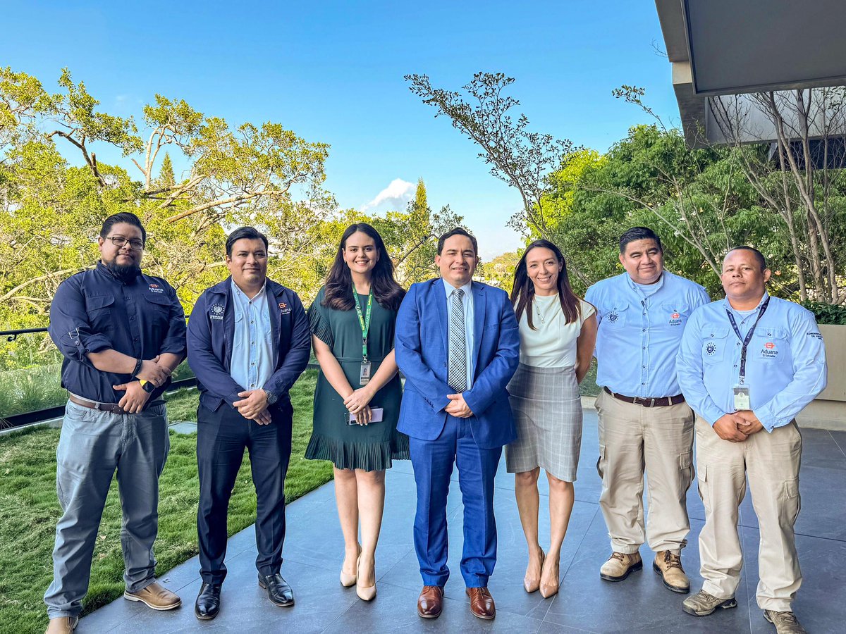 BenjaminMayo_SV's tweet image. Hoy tuve la oportunidad de visitar DollarCity, que se destaca por su modelo de negocio innovador, ofreciendo productos de calidad a precios accesibles en diferentes categorías, donde conocí los principales proyectos y explorar oportunidades de colaboración.

Además, verifiqué el…