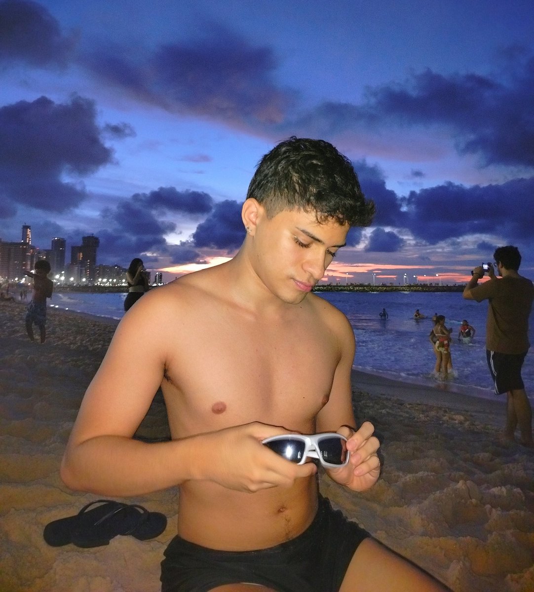 red moon in vini tweet media