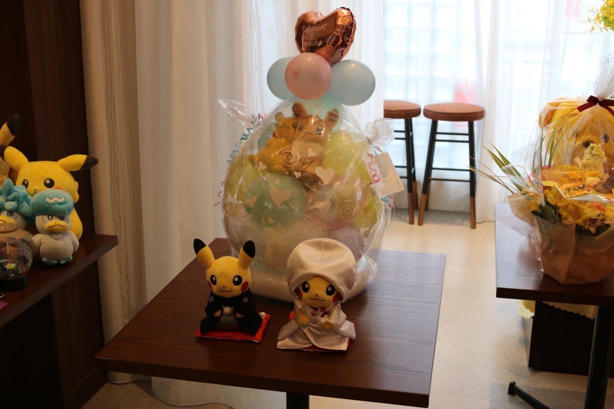 先日、結婚式を挙げました。

あっという間に終わってしまったって感じだけど皆様の祝福のおかげで楽しい時間を過ごせました٩( ᐛ )و

ｼﾞｭﾝﾋﾞﾀｲﾍﾝ ﾄｯﾃﾓ