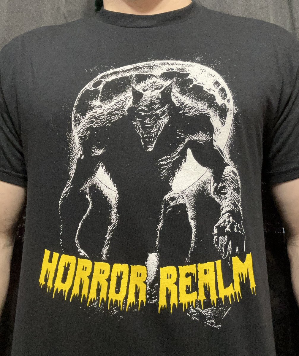 Happy #WerewolfWednesday 
Wore my new #HorrorRealm shirt today