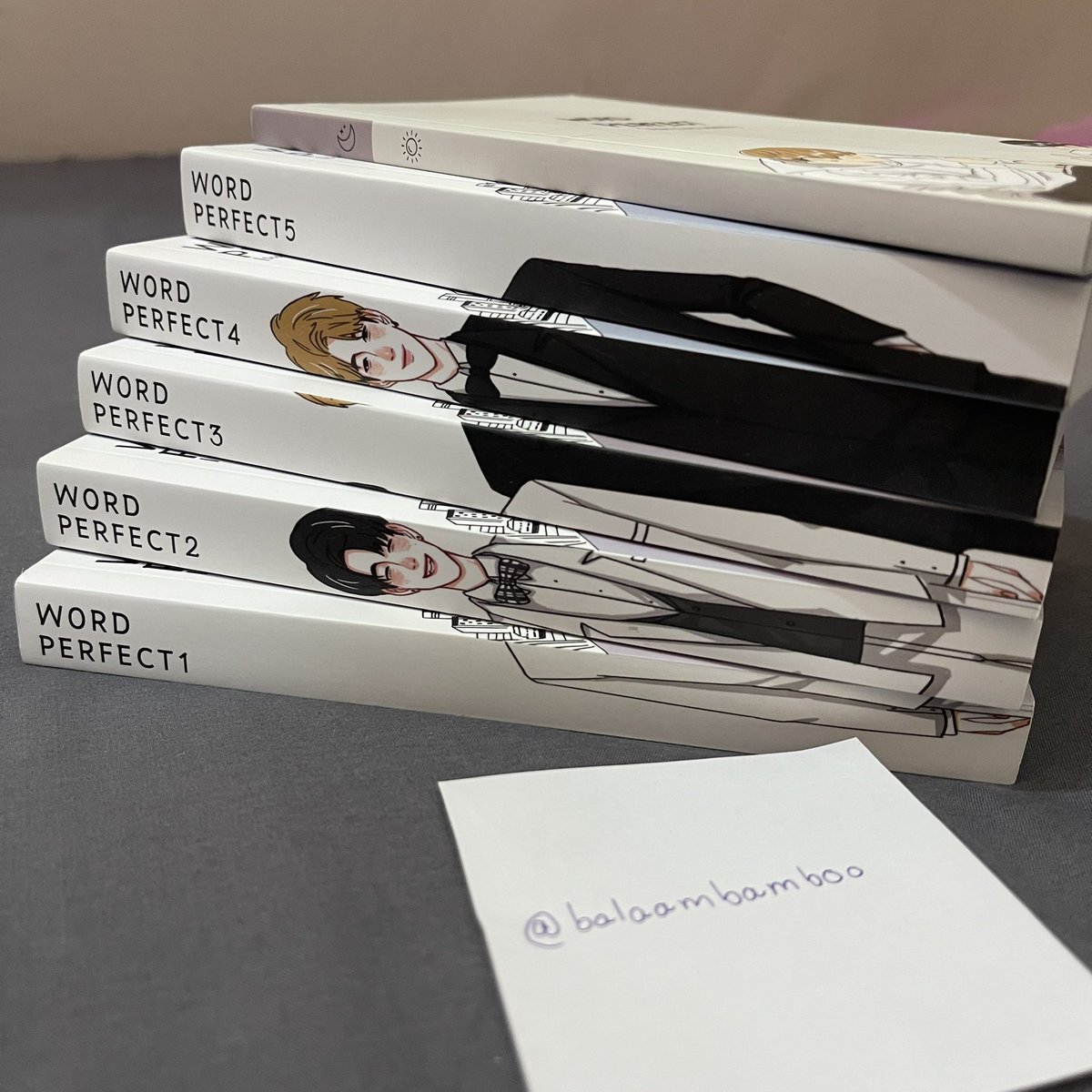 balaambamboo's tweet photo. ส่งต่อ #nielongperfect เรียลซีกับคูมมีน✨
เล่มหลัก+เล่มสเป 1200฿ รวมส่ง 
สภาพกริบมากเก็บในถุงซิปล็อกอย่างดี 
สนใจรับน้องไปอยู่ด้วยทักมาสอบถาบเพิ่มเติมได้นะคะ

#ฟิคเนียลอง #ส่งต่อฟิคเนียลอง #ตลาดนัดเนียลอง #นิยายวายมือสองสภาพดี #หนังสือมือสอง https://t.co/9LOv4eDY9E