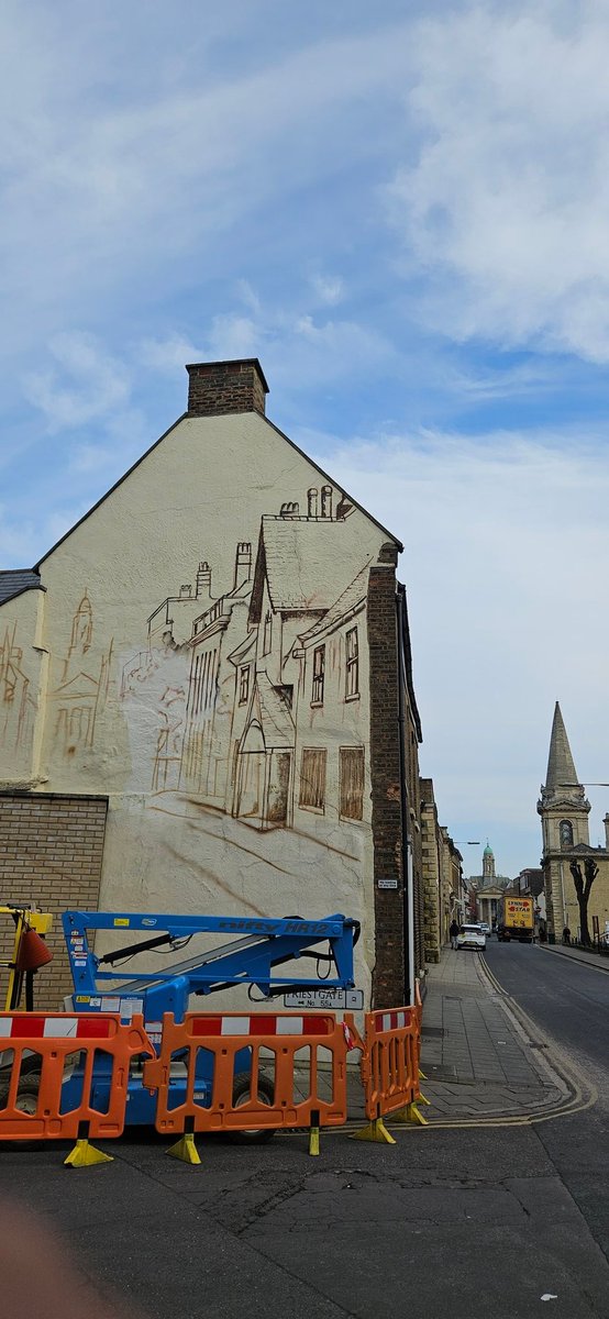 ArtofTonyNero's tweet photo. We've made a start on the new Priestgate mural thanks to @PboroPositive . Always good working with this legend @NYCES_  #streetart #Peterborough https://t.co/y5ikVnrn4a
