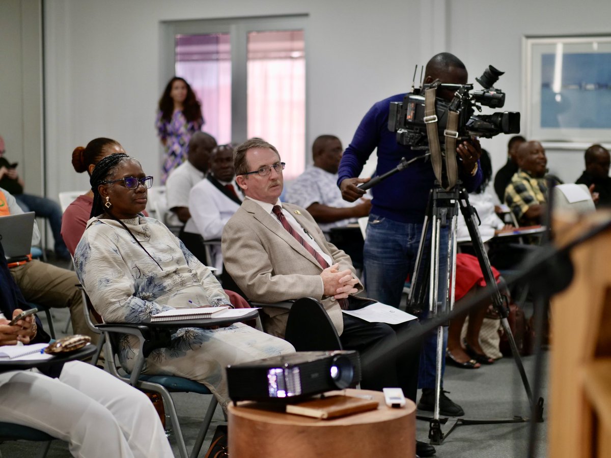 ieambmaputo's tweet photo. I am delighted to participate in the launch of the CORE RESTOR Project by the IUCN, in Inhambane.

It is an Irish funded project  that aims at protecting coastal ecosystems &amp; strengthening the blue economy, while enhancing coastal governance &amp; restoring marine ecosystems. https://t.co/E4FfSxRjXQ