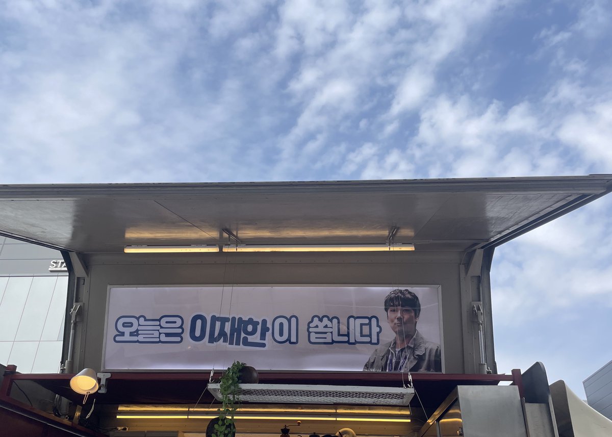 조진웅닷컴 tweet media