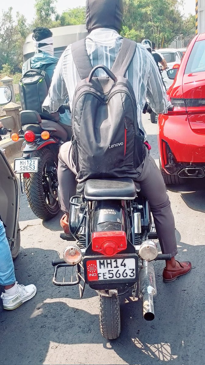 abhaysjagtap's tweet photo. Reported Traffic Violation 🚦
Vehicle No: MH14FE5663
Violation: #NonStandardNumberPlate
#ModifiedSilencer
#WithoutHelmet 🪖
Location: Kalyani Nagar Bridge, #Pune
Date: 2025-03-20
@punecitytraffic Kindly take the necessary action. #Vahanscore #TrafficViolation
@nachiket1982 https://t.co/3Z95w0EhHm