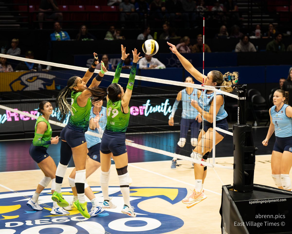 BrennerAaron's tweet photo. SAN DIEGO MOJO vs. ORLANDO VALKYRIES

🗞️ @EVT_News
🏐 @sandiegomojo &amp; @orlvalkyries
📸 Sony A7RV
🔎 Sony 70-200 &amp; 24-70 GM II

FINAL: 1-3 ORLANDO VALKYRIES https://t.co/aAcES7mqkw