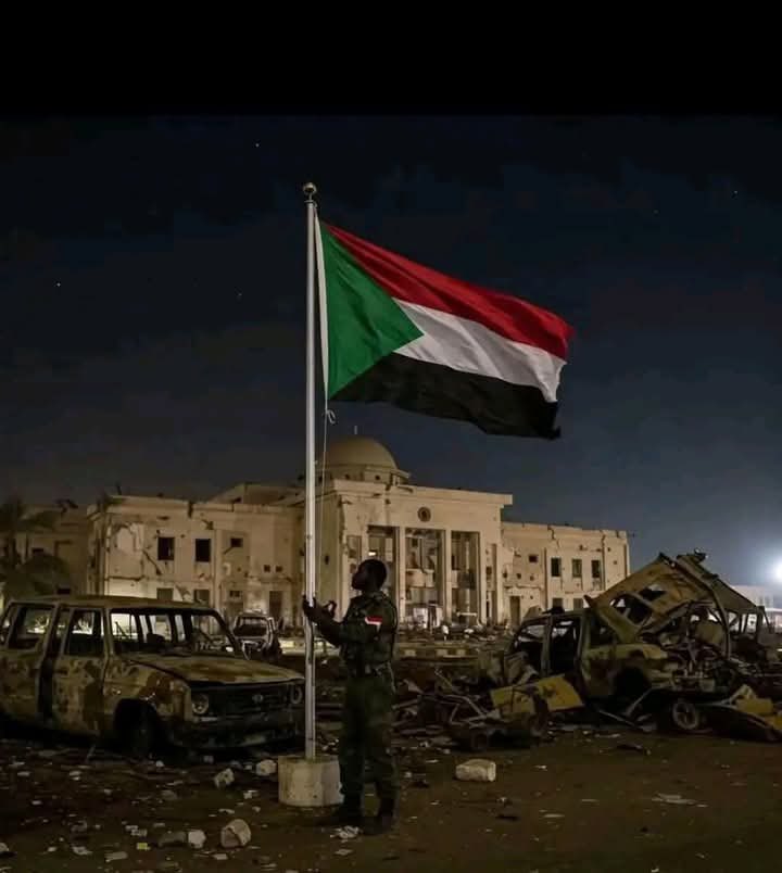 "قَاتِلُوهُمْ يُعَذِّبْهُمُ اللَّهُ بِأَيْدِيكُمْ وَيُخْزِهِمْ وَيَنصُرْكُمْ عَلَيْهِمْ وَيَشْفِ صُدُورَ قَوْمٍ مُّؤْمِنِينَ"
#القوات_المسلحة_السودانية 
#جيش_قوقو  #السودان_ينتصر #السودان #الخرطوم
#الامارات_تقتل_السودانيين 
#القصر_الجمهوري #القصر_الجمهوري_السوداني