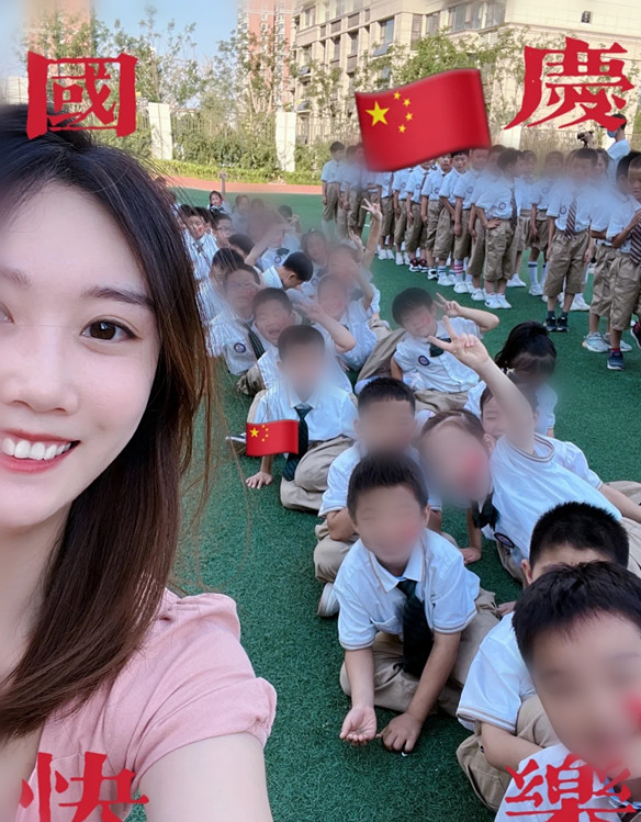 来，趴我逼上给我舔 ，舔湿了才可以插入哦  私信报名 https://t.co/BdIv4hpXFK