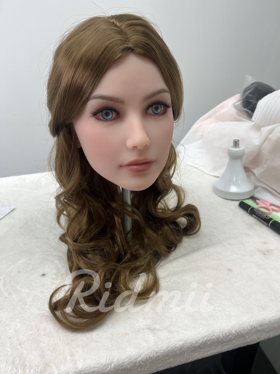 RIDMIIDOLL's tweet photo. Full TPE Raven with light tan factory photos
#tpedoll #dollhead #sexdoll #wig #dollfactory #ridmii https://t.co/bVJqmWwf5w