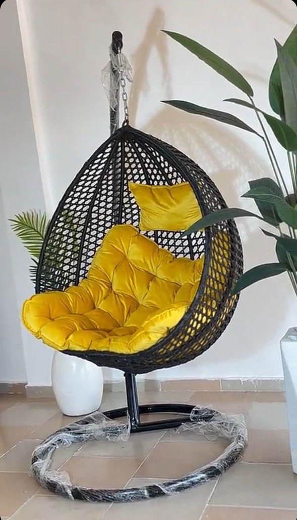 AlhajiEmzo's tweet photo. @VendorsSpot @EmeXFurNFitsHub we sell the bests only 

1st Frame - Our Smart Lock 🔐 

2nd Frame - 32inches Hisense A4, 2024 model 🔥 

3rd Frame - Our beautiful swing chair 

4th Frame - beautiful 6 seater dining table and chairs ✅

We deliver Nationwide, We sell at best Market prices 🤝💯 https://t.co/y3nI0pN6C6