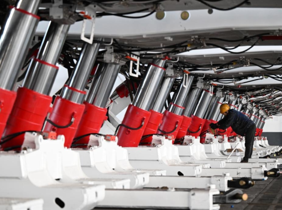 DiscoverAnyang's tweet photo. Spring brings bustling activity to the workshops of the Red Flag Canal Economic Development Zone in Linzhou, #Henan. 🏭✨
#RedFlagCanal
#EconomicGrowth
#LinzhouIndustry
#SpringProduction
#ExploreHenan
#PrivateEnterprises
#IndustrialVibes
#ChinaDevelopment
 #photography https://t.co/J5YJ5siyJU