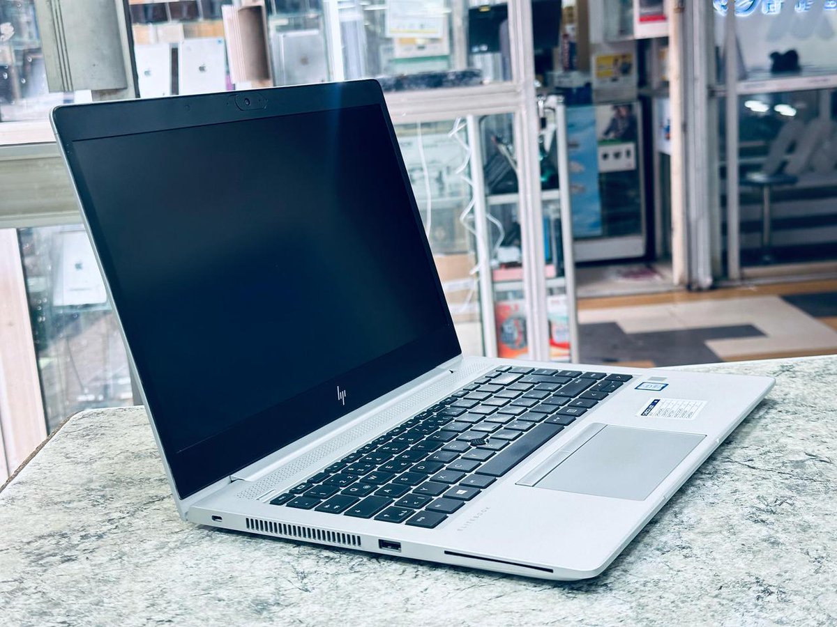 CalyMTN's tweet image. HP EliteBook 840 G5,i5 8th gen, 8/256 @ 29,500
HP Pro X2 612 g2, i5 7th gen 8/256 @ 30,000
Lenovo x390 x360, i5 7th gen, 8/256  @ 30,000
Dell 7440 i5, 8/256 @ 17,500

Reach out. Deliveries pia ni countrywide.
