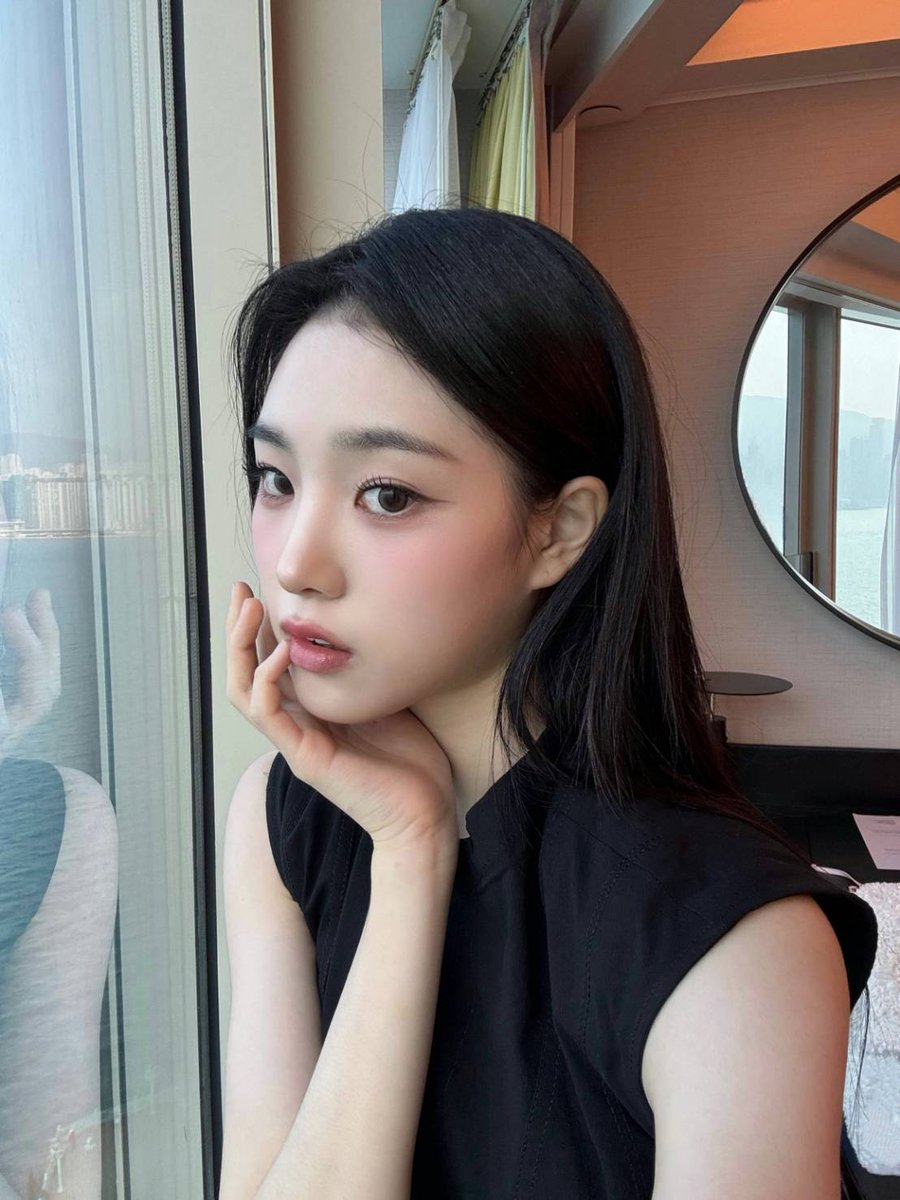 Black🖤Hongkong dress👗 #tripleS #트리플에스 #トリプルS #トリプル