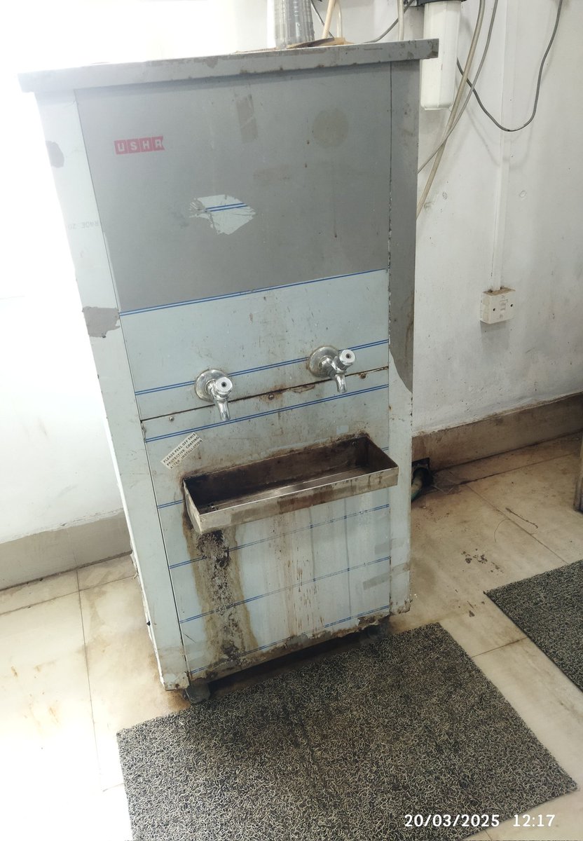 TechAlmond1's tweet image. Dear sir please maintain the hygiene for this drinking water machine in branch POLASARA ADB BRANCH SBIN0004739 @TheOfficialSBI @OfficialSBICare @RBI