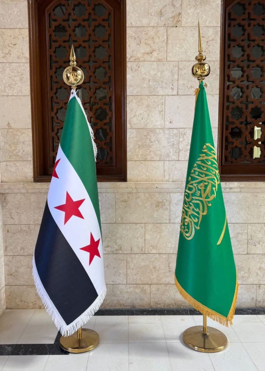 #السعودية
تحت اسم "عاصفة السهم #السعودي".. جيـ.ش إلكتروني يبدأ حملة رقمية غير مسبوقة على منصة X للتبليغ على حسابات المرصد #السوري وكشف المعلومات المزيفة والروايات المغلوطة التي يروج لها.

شكرا للشعب السعودي الشقيق 💚💚