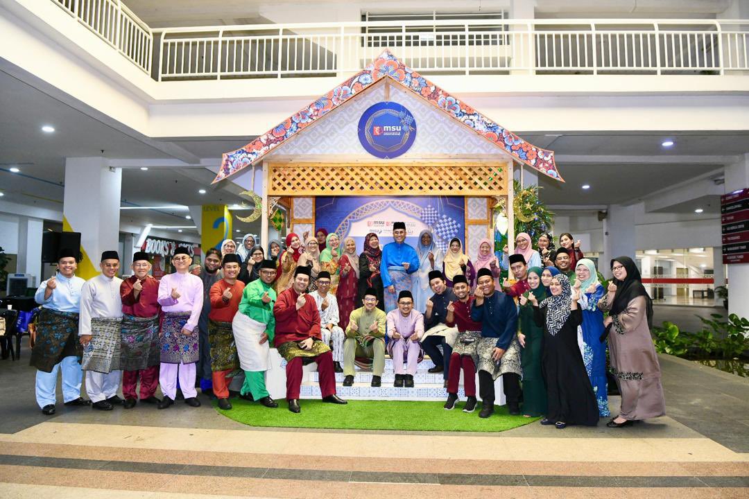 MohdShukriYajid's tweet photo. Creating memories at the Iftar with the President event, as we reflect on @msumcmalaysia  and our Ramadan’s transformative journey. The impact on our daily lives, inspires us to serve others with compassion and dedication. Let's continue to keep #caringhealingeducating. https://t.co/zlqvC8BTTf