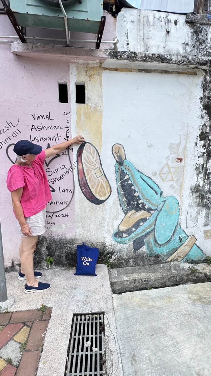 LC43's tweet image. I've migrated over to @bluesky at lizcoward.bsky.social. If you're already there, please DM your handle. See you soon.
@SabrestormBooks @WeHaveWaysPod @CeriTho25683386 @onepingvasiliy @richard_duckett @ExpatLivingSg @ghazarika70 @guywalters @harding_iain @TheHistoryPress