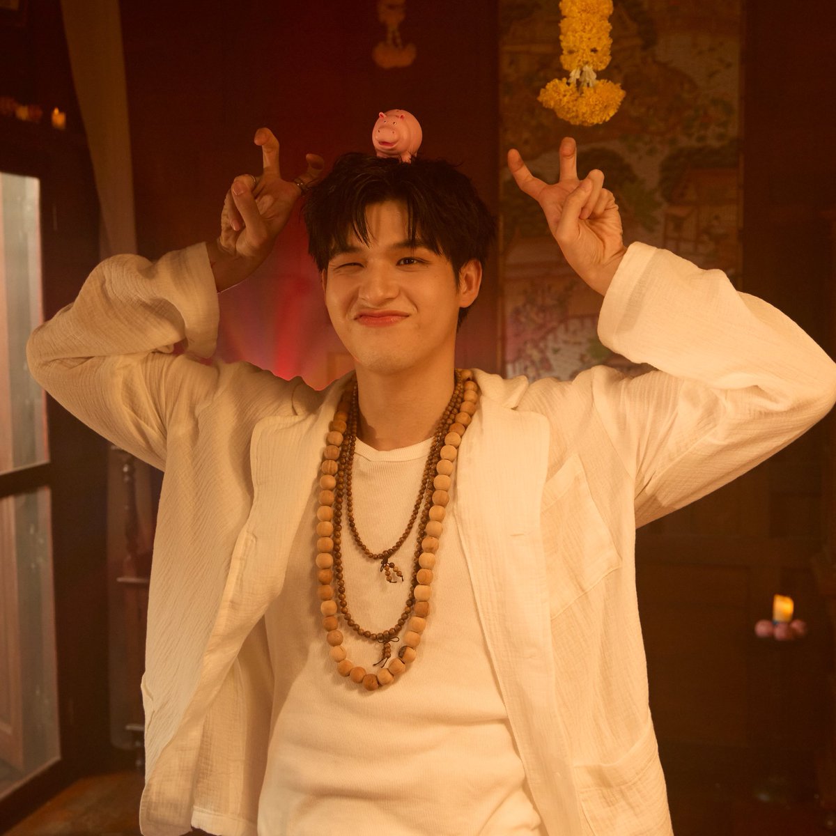 nongnuayeieiei2's tweet photo. ใครไม่เข้าใจคำว่าโดนตกเพราะหล่ออยู่ต่อเพราะแปกก็เข้าใจได้เลย

HBD Lazada x PP Sky Nani 
#ขอพรฮิปโปมงคล https://t.co/rdfms4rBoK
