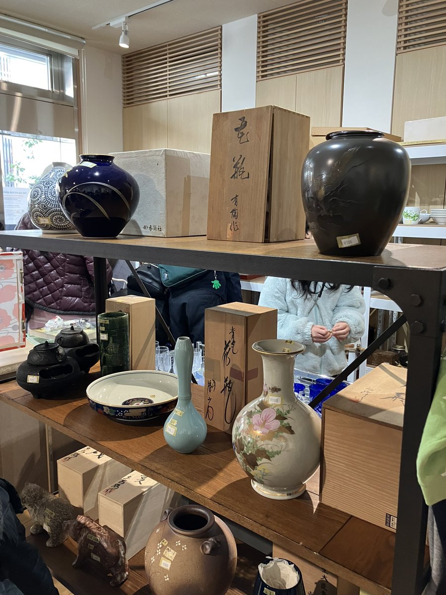SA_Jpn_Bazaar's tweet photo. 📢 #出張バザー のお知らせ📢
今年3度目❗️
麻布で #PopUpBazaar 開催です!
📅3月21日(金)、3月22日(土)11:00-16:00
🗺️港区元麻布3-12-47(麻布十番駅徒歩7分)
直近でご案内できる出張バザーはこれで最終です!
杉並区のバザー場とあわせて、ふるってご利用下さいませ🙇♂️ https://t.co/tvoK6CnDpr