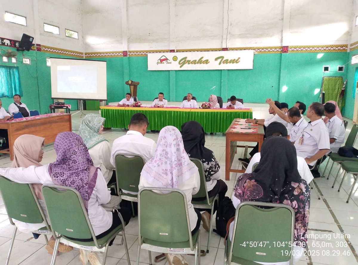 BrMPLampung's tweet photo. Tabikpun! 
Salam dari Bumi Lampung🙏

Lakukan Koordinasi, Capai Target Swasembada Pangan

#agrostandar
#PertanianBekerjaSepenuhHati
#sayaBSIP
#BSIP_KitaPastiLebihBaik https://t.co/w9ELJziELm