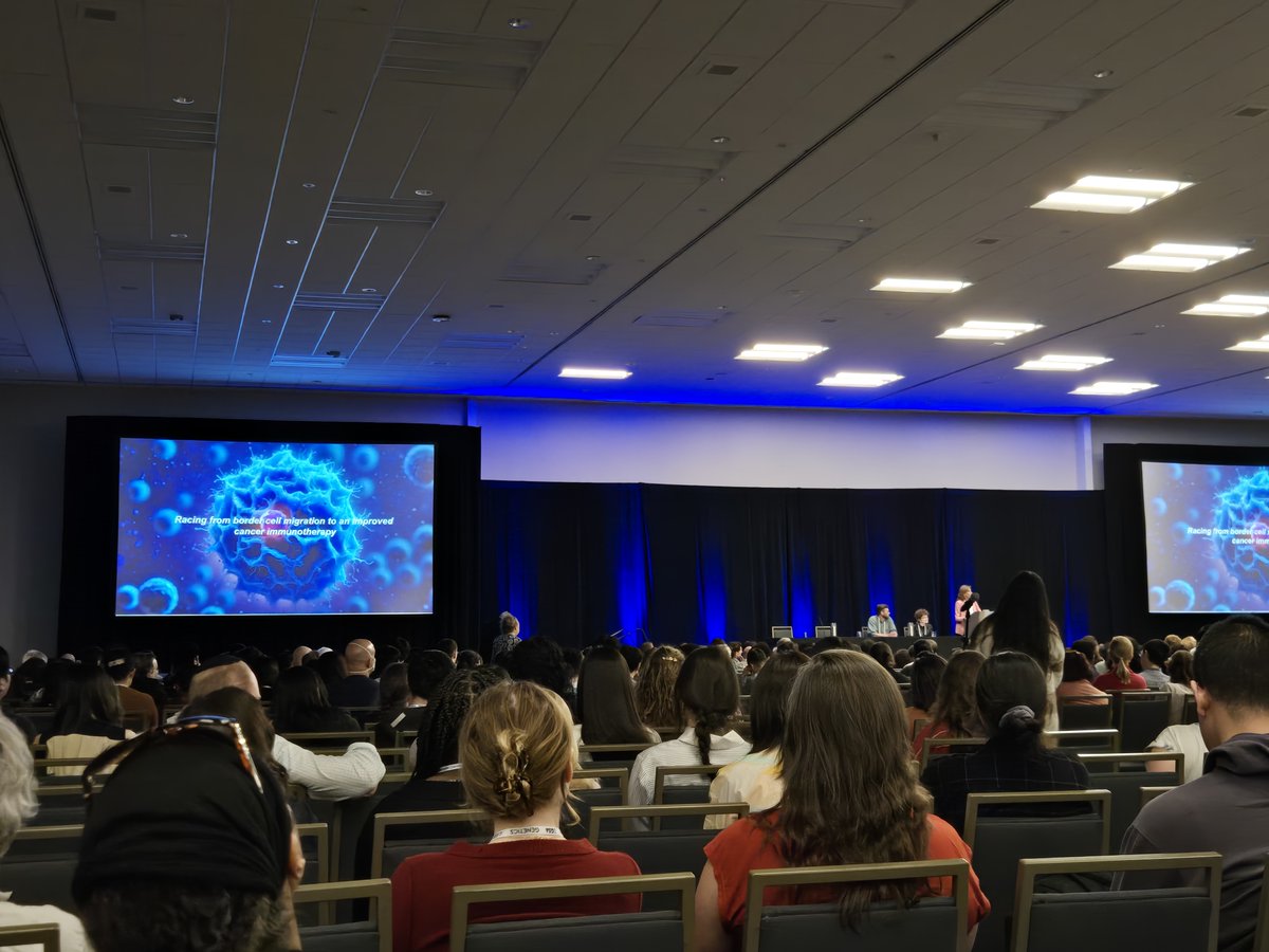 seyeon_chung's tweet image. What an inspiring keynote seminar by Denise Montell @montell_denise at #Dros25 @GeneticsGSA. From pure basic science on Drosophila border cell migration to application in improving cancer immunotherapy