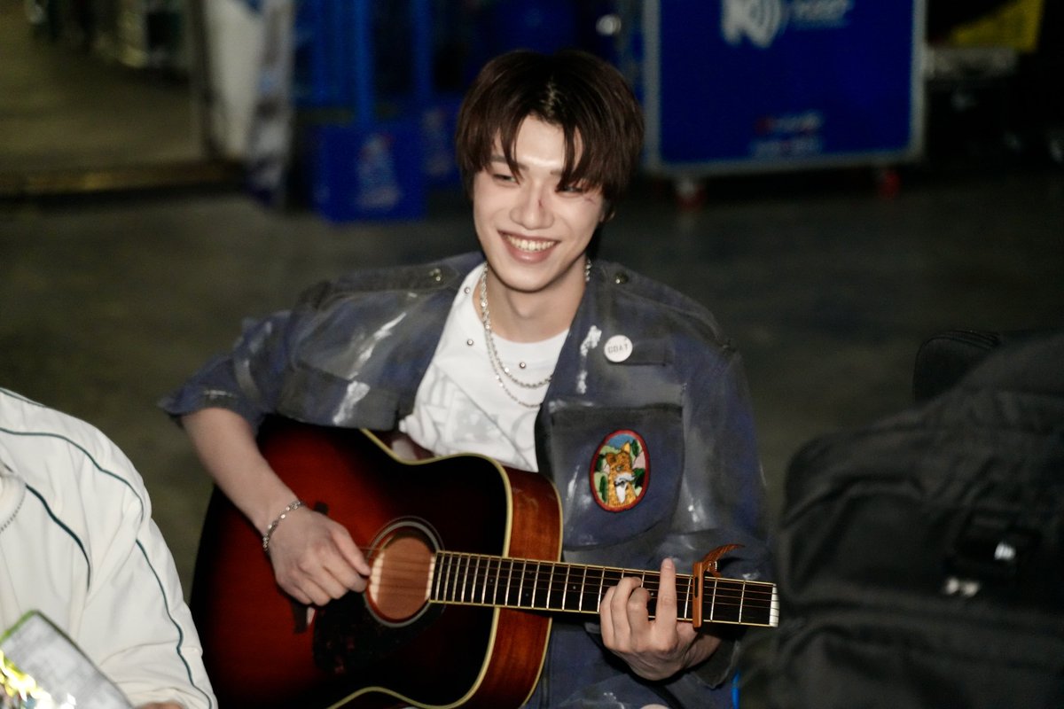 lyu_maisonb's tweet photo. I want to sing my song for you. https://t.co/R5FO002bdB