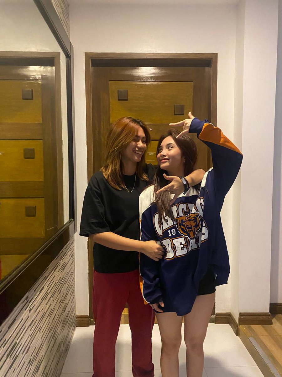 gae751424641's tweet photo. 🖤💙 https://t.co/B9eRdCOZyW