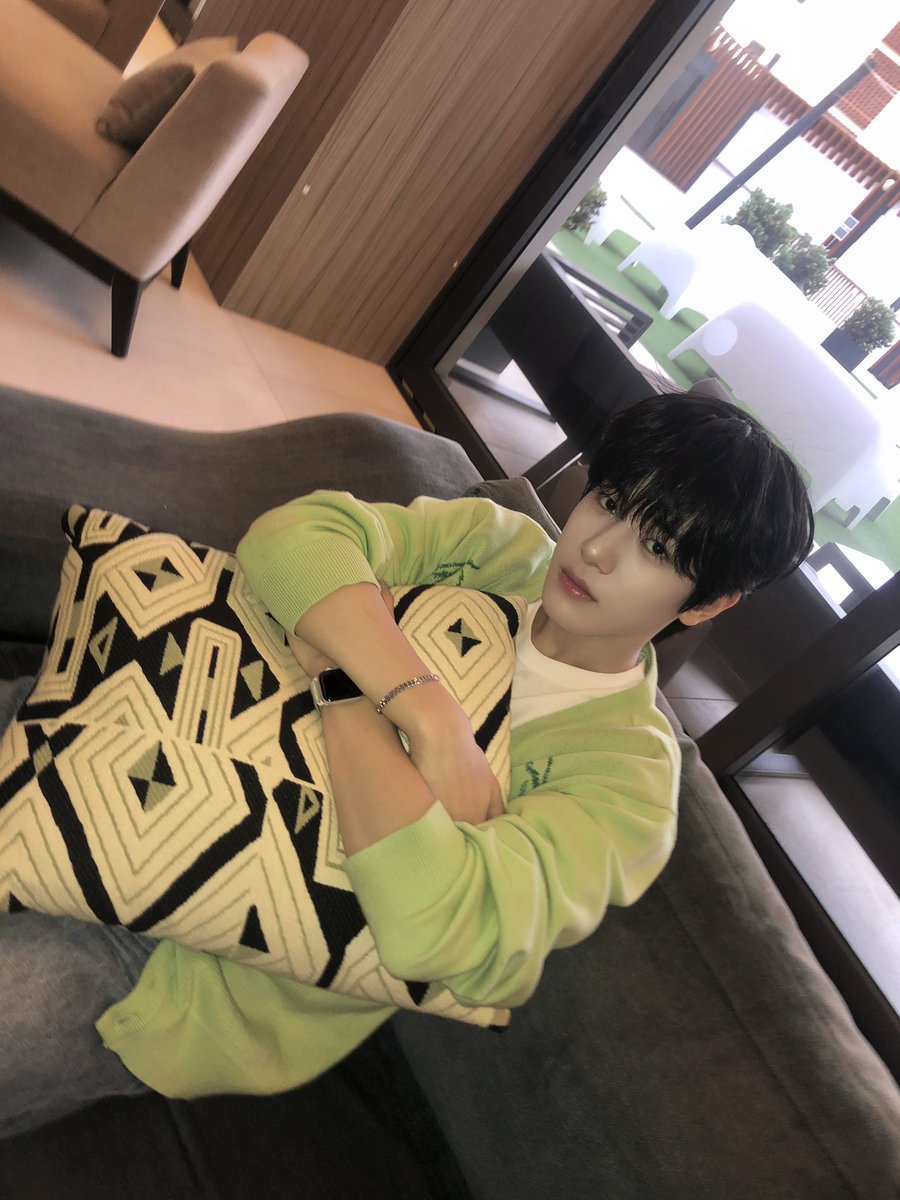 다들 점심 드셨죠?? 🤨

#송승호 #SONGSEUNGHO
#CLOSEYOUREYES #클로즈유어아이즈
#클유아 #CYE