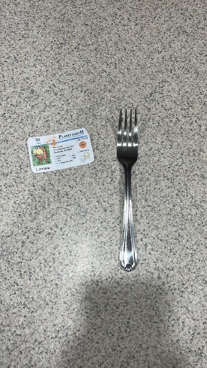 OS516458apes_'s tweet photo. This metal fork was made from metal ores that were mined from the ground and separated from any waste so that it was just the pure element that was needed. @franklinlorax #apesland https://t.co/QYPPKwRAZN
