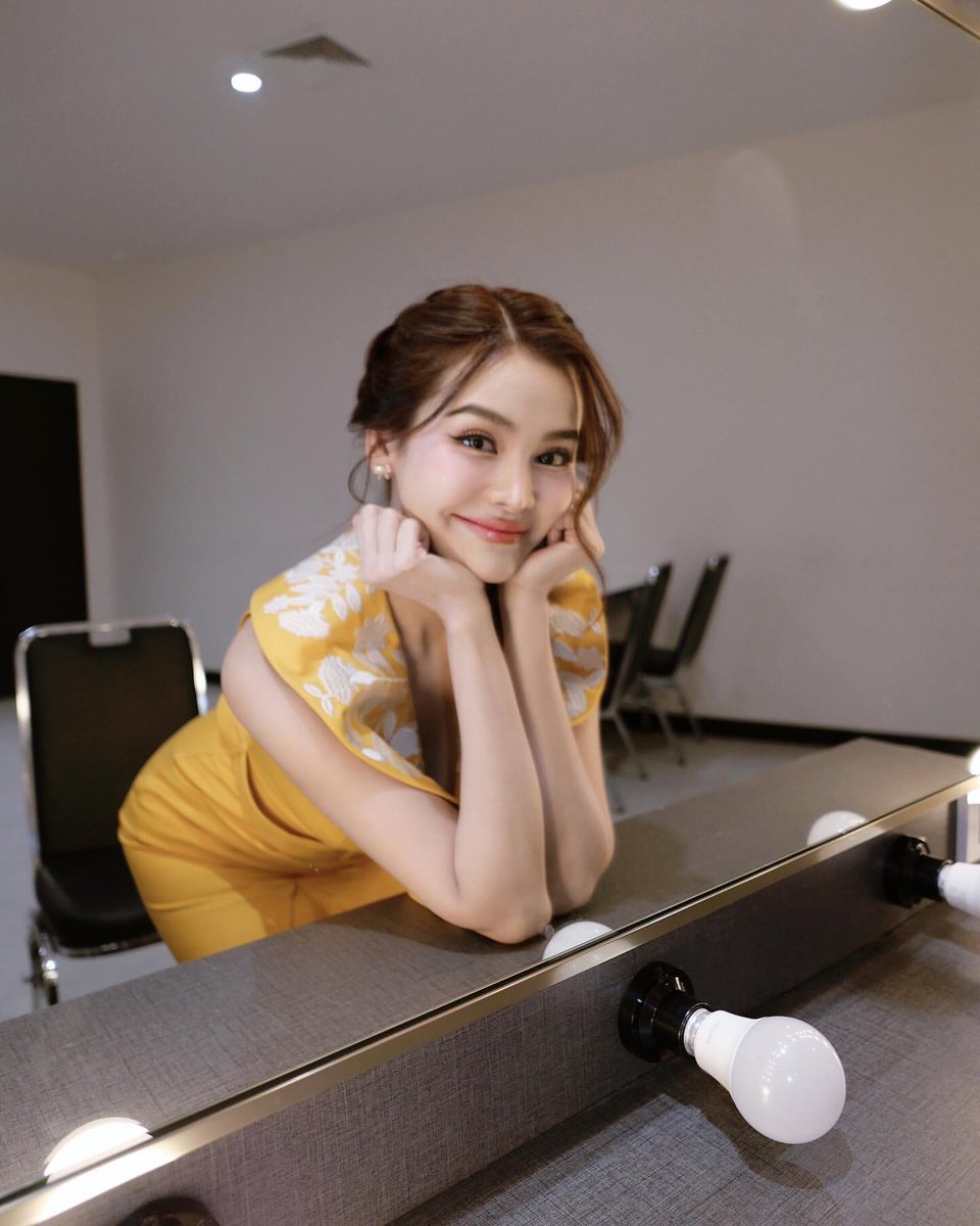 JisooandEngfa's tweet photo. วัรพฤหัสบดีสีเหลืองค่ะ 💛💛💛

ENGFA GLOWING STAR20 
#อิงฟ้ามหาชน #EngfaWaraha 
@EWaraha https://t.co/icHDMpaT3e