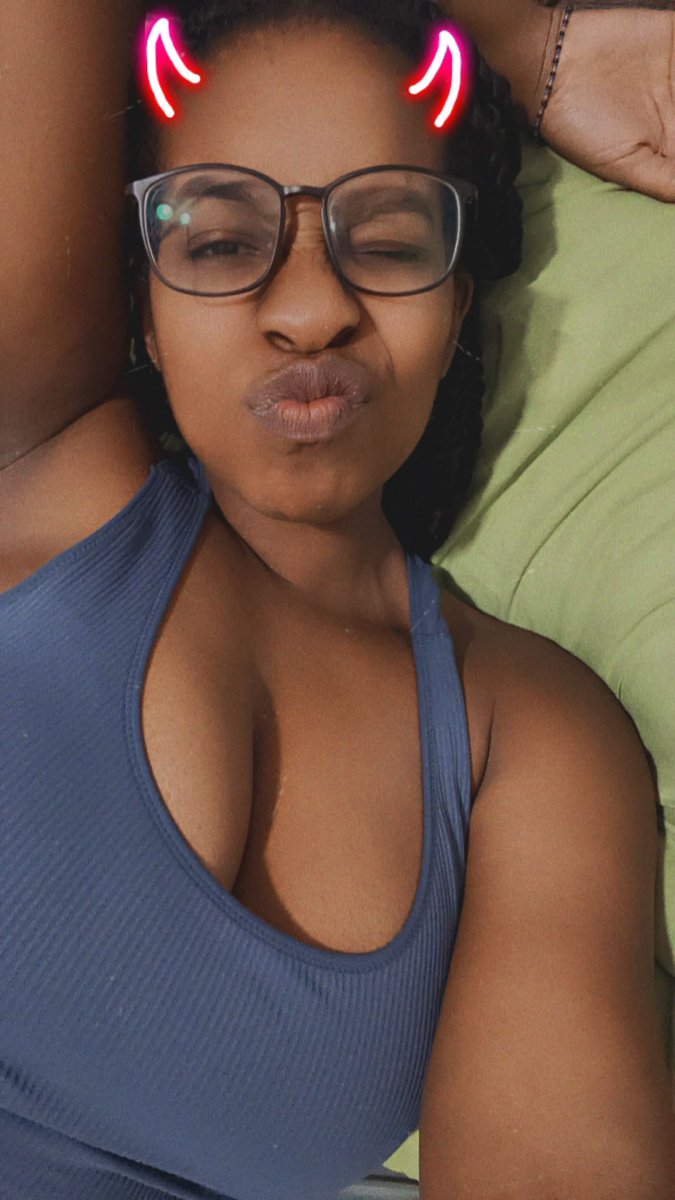 GoddessKellyMel's tweet photo. Feelin a little devilishhh😈 #payme #goddesskellymel #findom #ideserveit #drainyou https://t.co/msAVKvy4bK
