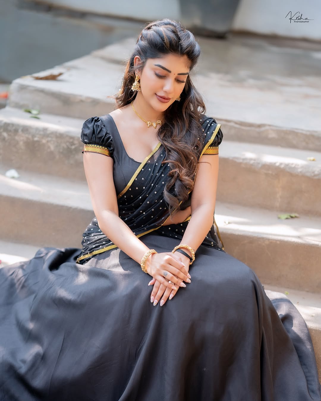 GmdOvqwaAAABF7n?format=jpg&name=large