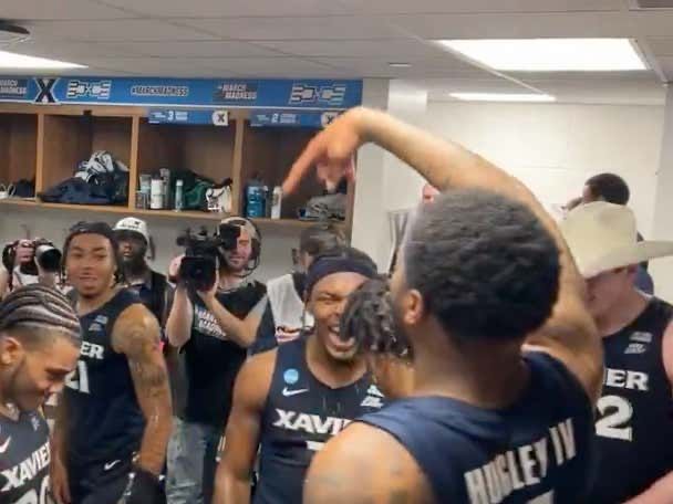 Zach Freemantle In A Cowboy Hat While Xavier Players Hit Horns Down Immediately After Ending Texas' Season Is The Perfect March Celebration buff.ly/JU5vOrL