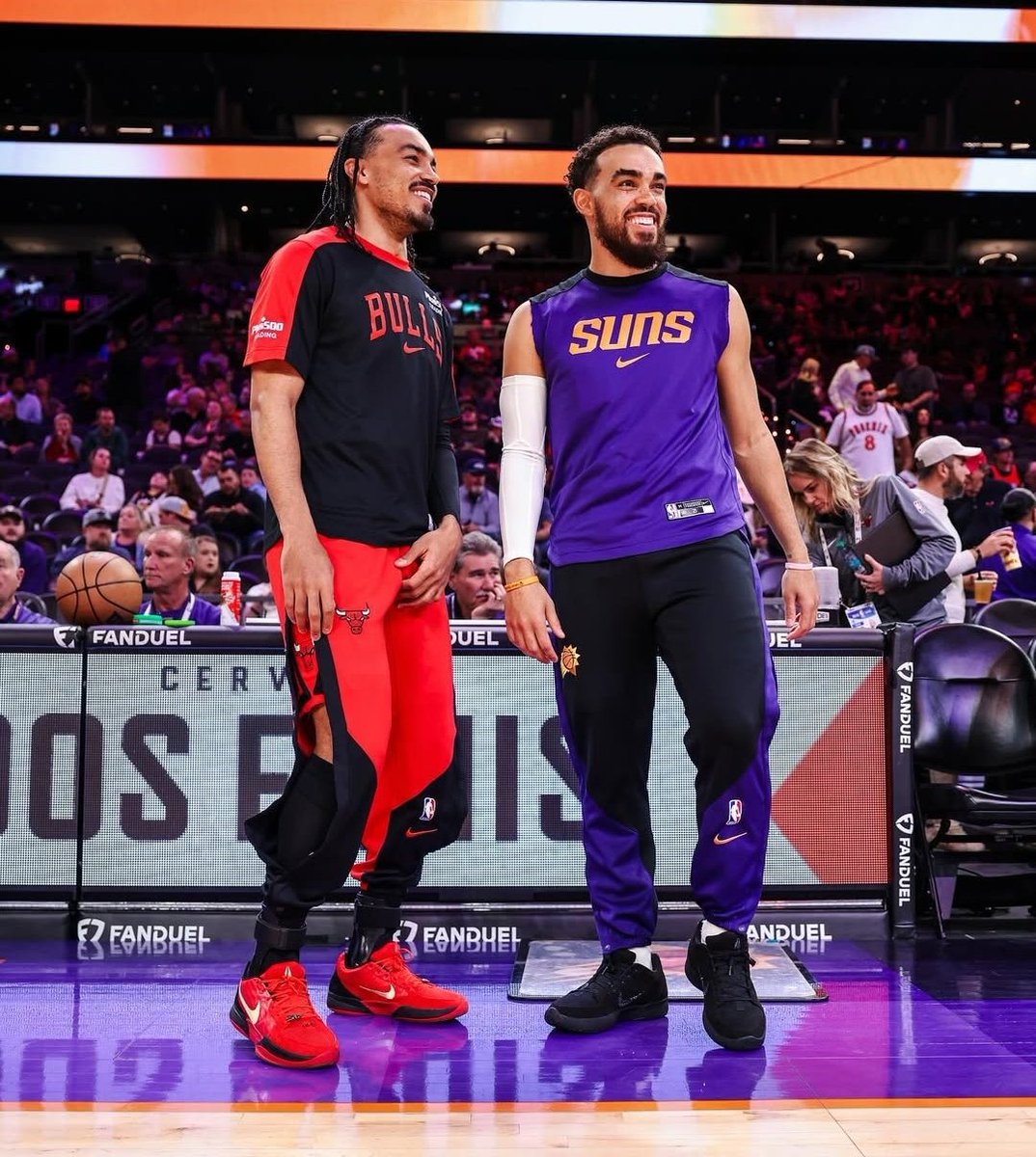 Tre Jones tonight against Suns

32 Minutes
12 Points
6 Rebounds
9 Assists
1 Block
-6