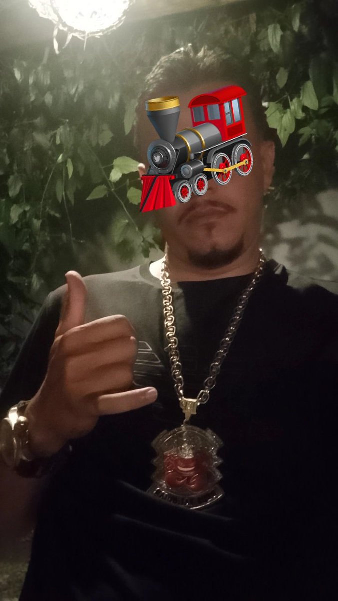 Fpierre22's tweet photo. O mundo não cabe os troféus q ganhei enfrentando batalhas..🚩🚂👑 https://t.co/IO1xGst5ZE