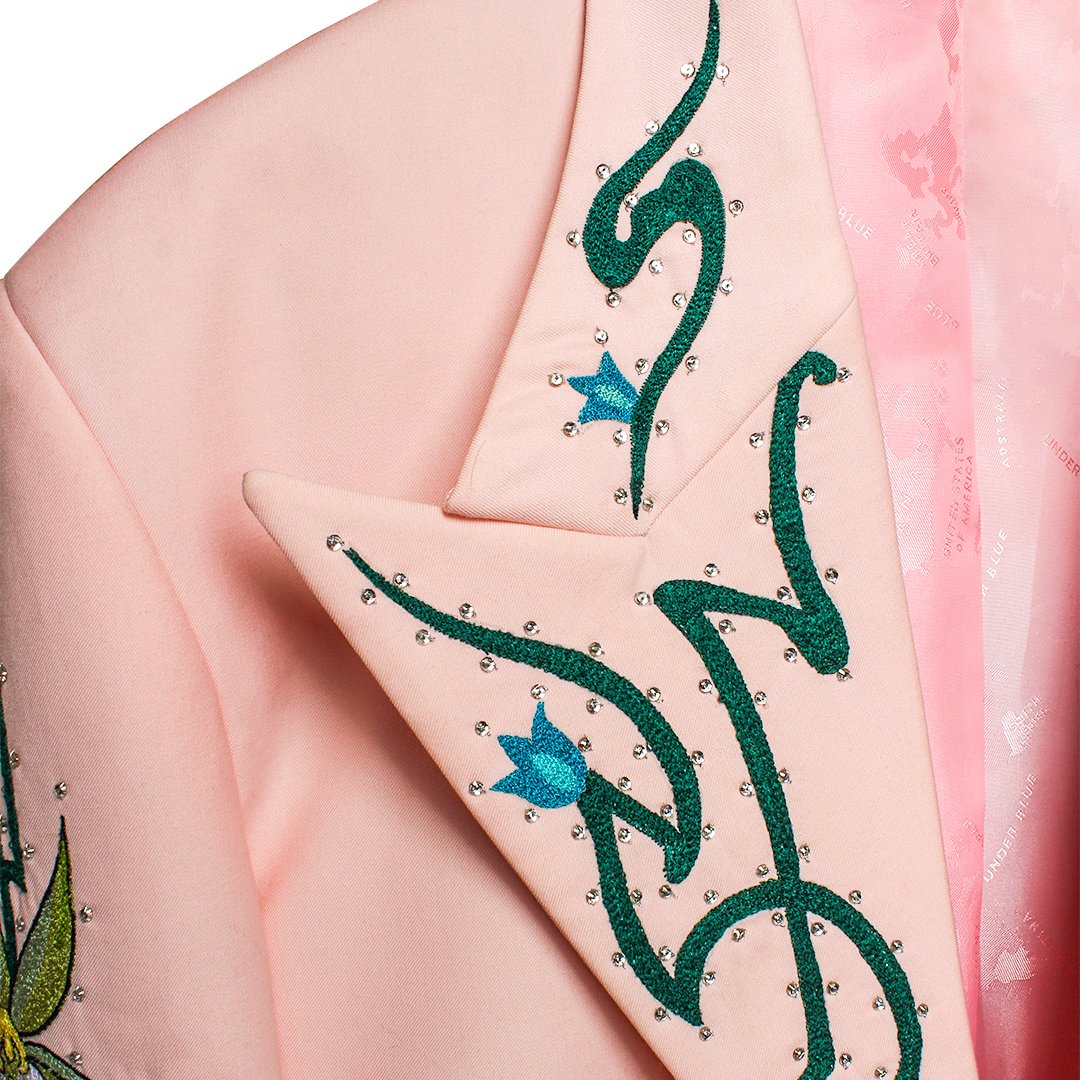 a_bespoken's tweet photo. ✨ Art Meets Fashion ✨
Step into timeless elegance with this handcrafted, embroidered blazer inspired by Art Nouveau. A masterpiece of intricate detailing, rich textures, and bold storytelling—this piece is made for those who dare to stand out. 💫 https://t.co/A9LLwmM68p