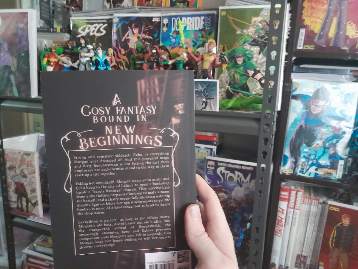 ShieldsJB's tweet photo. My signed physical copy of @lauracatherinep 's Enemies to Booksellers purchased off the new store arrived - was a great read !!! #cosyfantasy
#indieauthor #readerscommunity #fantasybooks #indiefantasy #cozyfantasy

https://t.co/h0nrjO3xSV https://t.co/Kum0iNqqxu