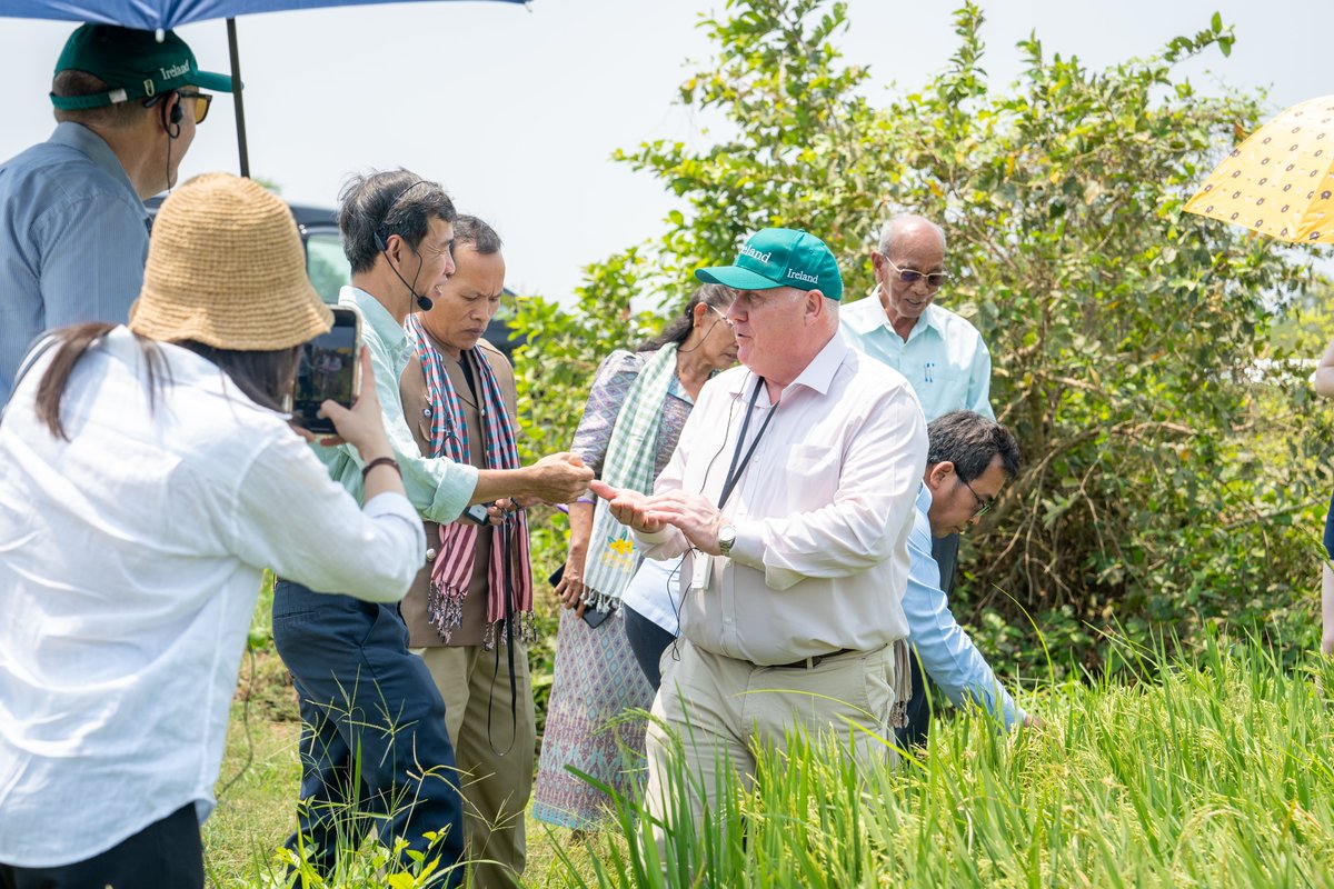 OxfamKH's tweet photo. Noel Grealish, Ireland’s Minister of State at the Department of Agriculture, Food and the Marine, announced €800,000 for @OxfamKH's 2025 climate programme in Cambodia, supporting rural communities & #ClimatePolicies. @irlembvietnam
#CREFA #ClimateChange https://t.co/5eATgobuYw https://t.co/ELWijAhC3r