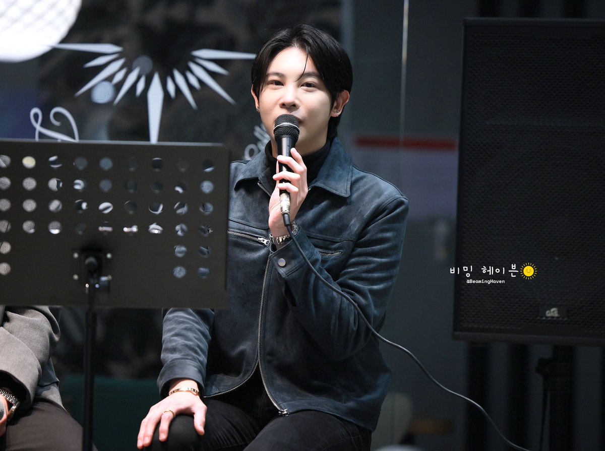 BeamingHaven's tweet photo. 250320 세상에서 가장 소중한 사람 우리 이유오빠🩷 생일축하해요🥹🎂
매일 매일 행복하길 바래요🥂
🩷해피 이유 데이🩷
#happyleeuday 
@LUsyndrome 
    
#포커즈 #FCUZ #leeu #이유 https://t.co/qEea2zgxz7